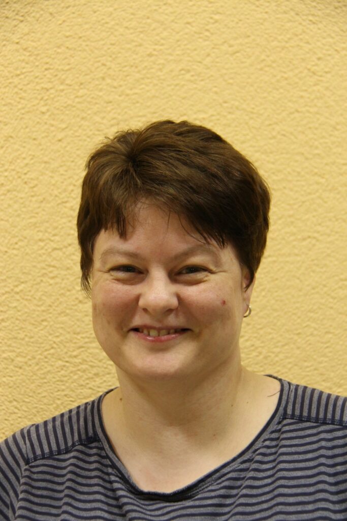 Anita Reischert<br>Viktoria<br>(gehetzte Buisnessfrau) Anita ReischertViktoria(gehetzte Buisnessfrau)